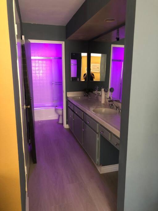 Apartamento Location West La Spacious With Hottub Los Ángeles